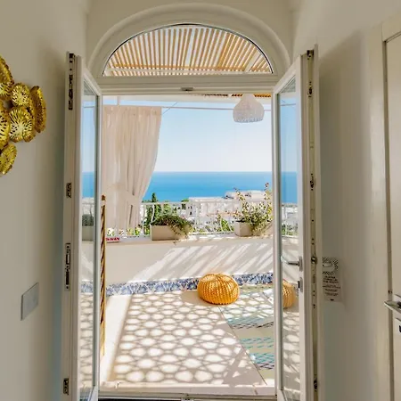 Belvedere Design לינה וארוחת בוקר קאפרי